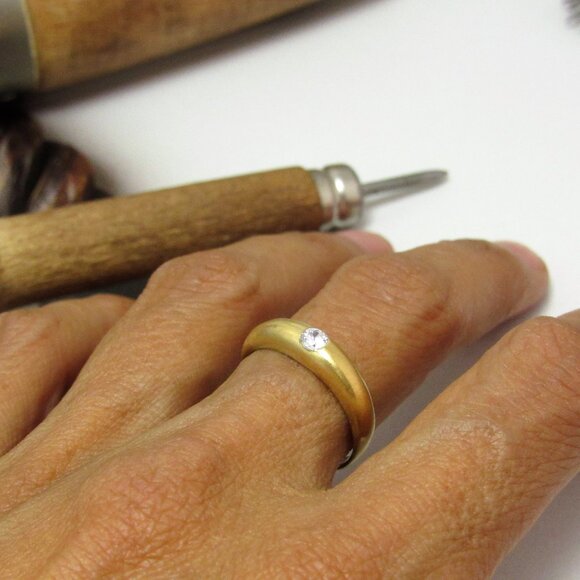 Engagement ring. 14K yellow gold ring with 0.15ct Diamond. Unique design ring. - Picture 7 of 9